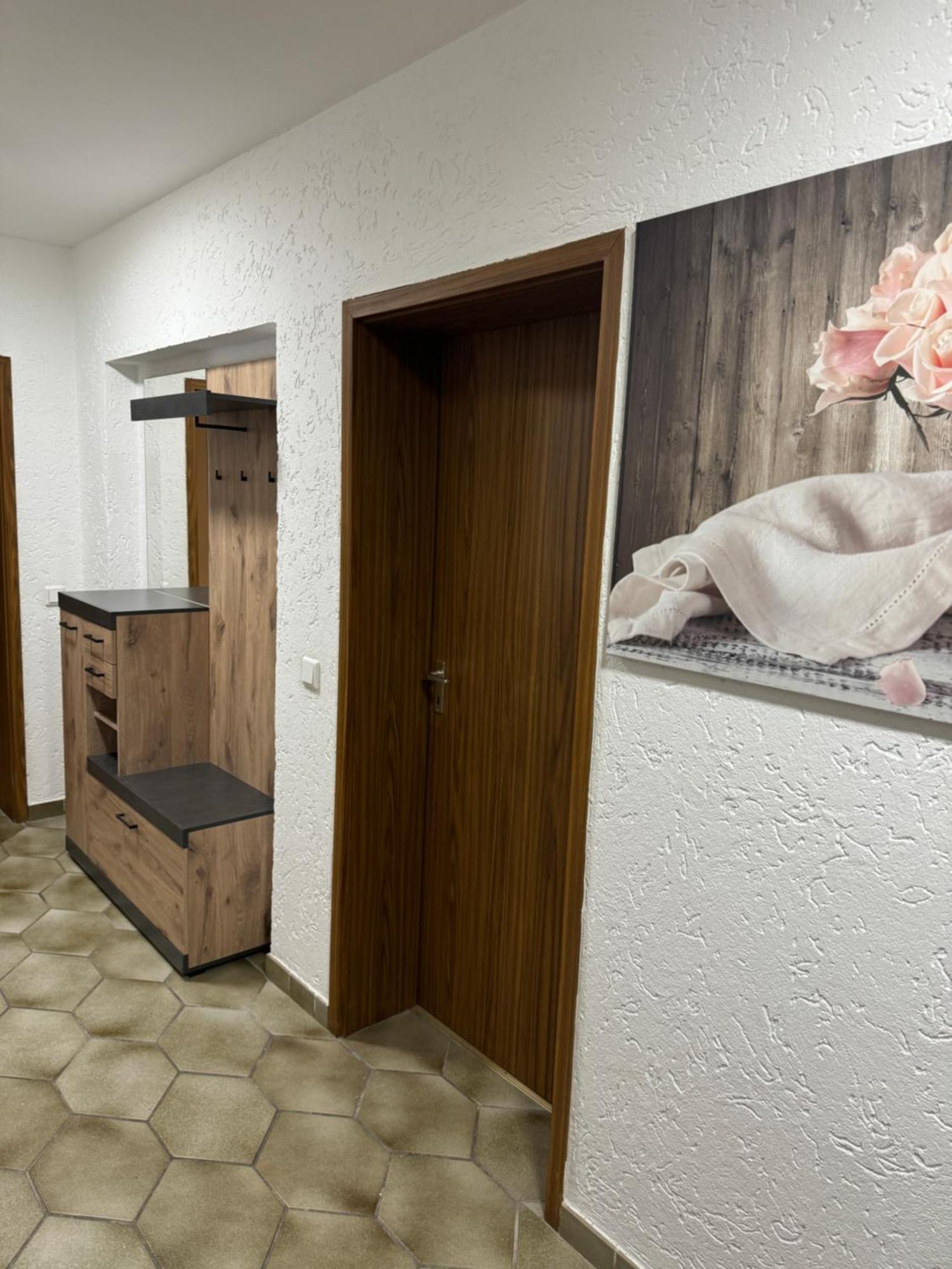 Laras Voll Ausgestattete Gartenwohnung Mit Wlan Und Tv Werne 외부 사진